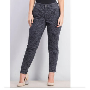 New Directions Leopard Print Gray Curvy Skinny Jean sz 24W